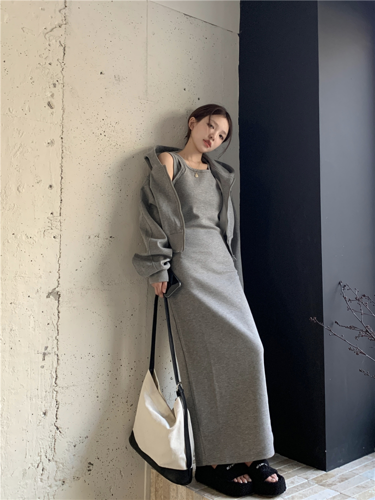 實拍~大碼女裝2024春花灰色休閒套裝女短開衫衛衣+吊帶連衣裙