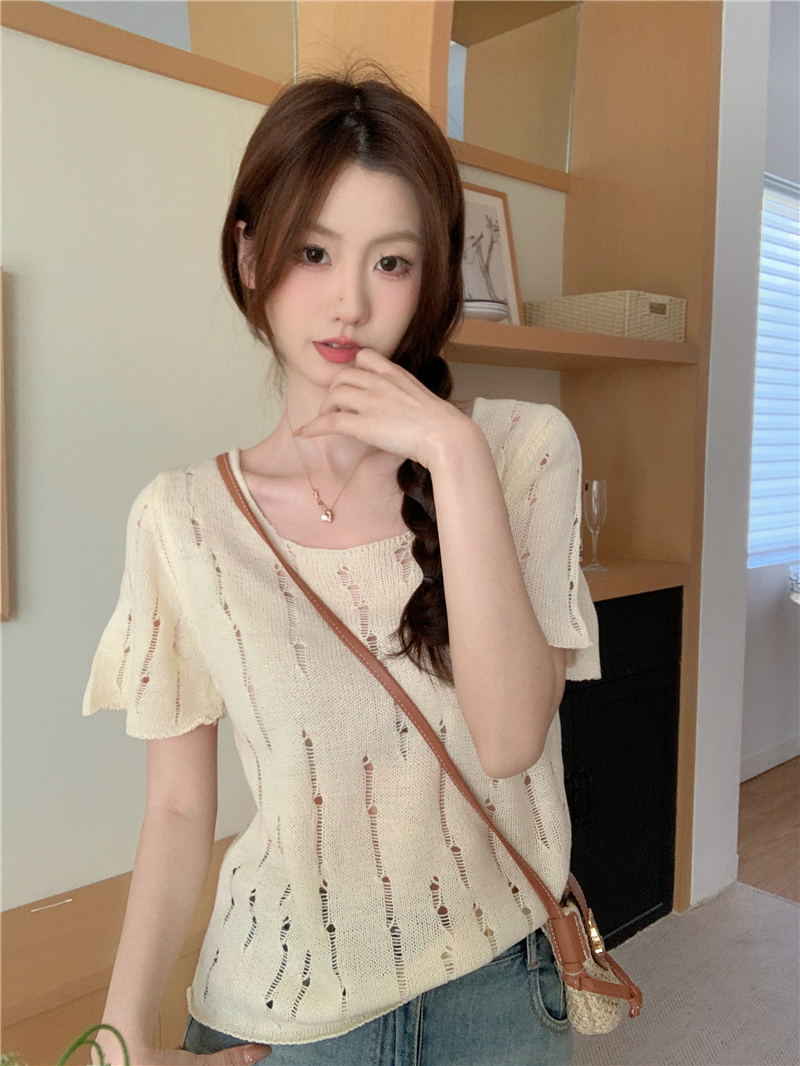 Actual shot of careful machine hollow knitted fashionable and versatile short sleeves