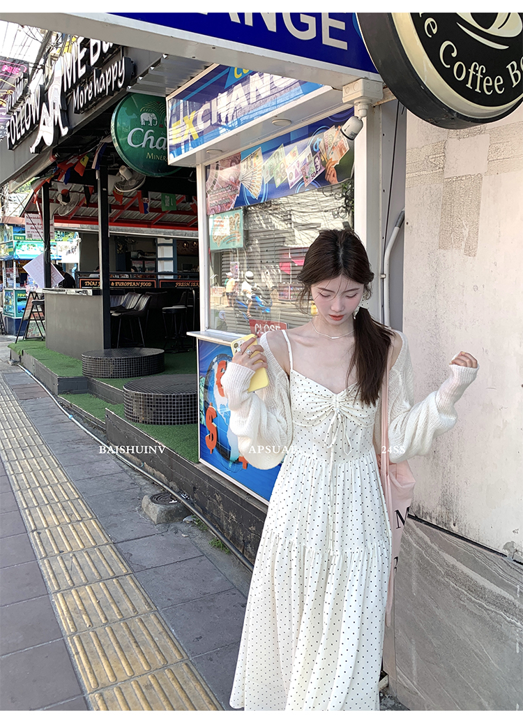 白水女露絲少女~波點吊帶連衣裙女初春款V領收腰顯瘦印花裙子