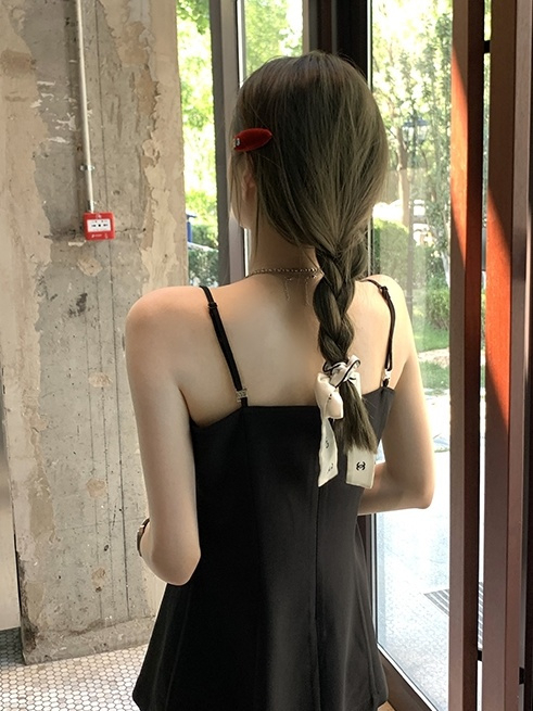 已出貨 設計感黑色吊帶背心夏季新款韓版修身顯瘦露肩吊帶上衣