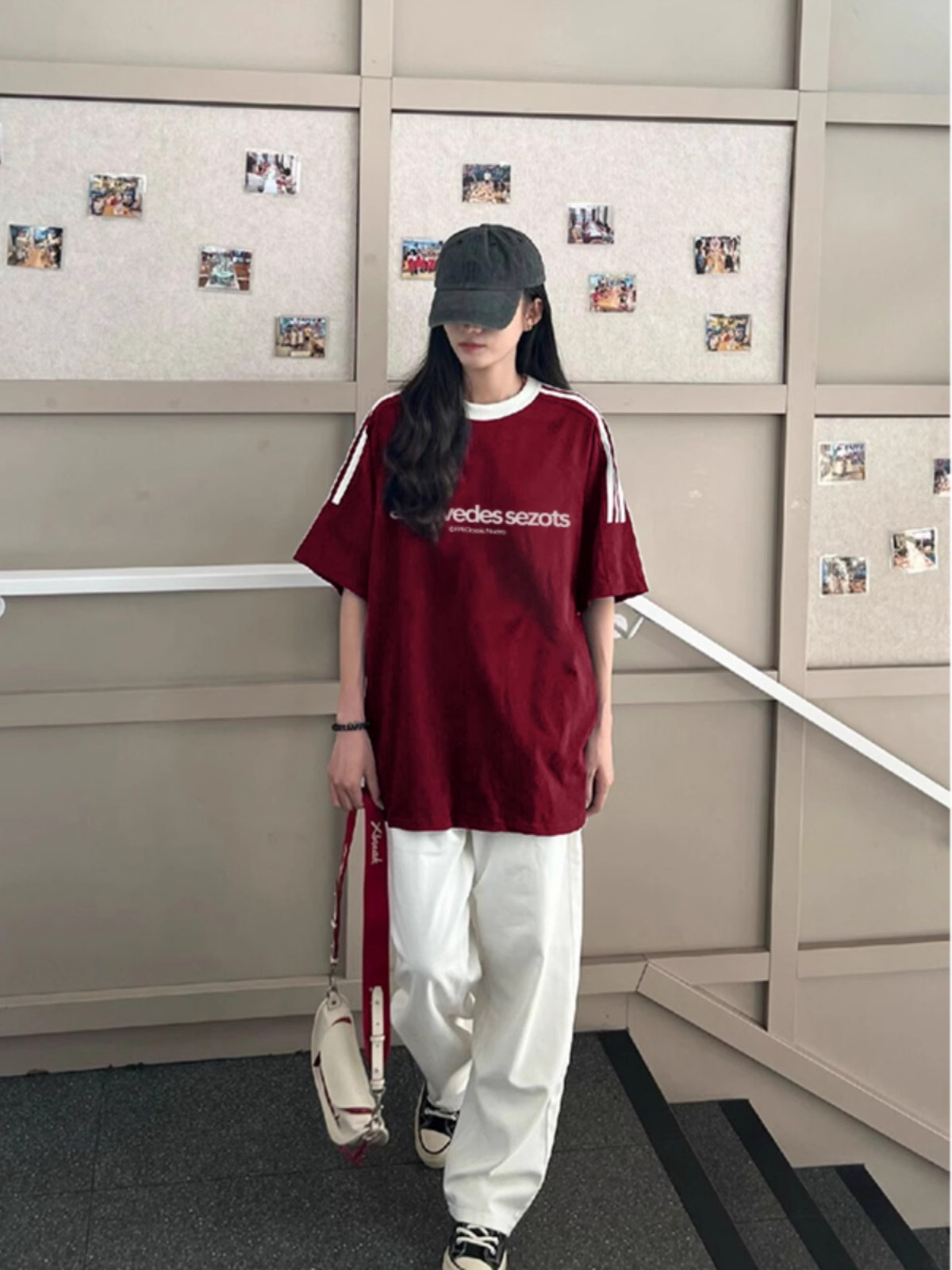 高質量純棉200克21支精梳緊密印花三條槓寬鬆大版落肩短袖恤女