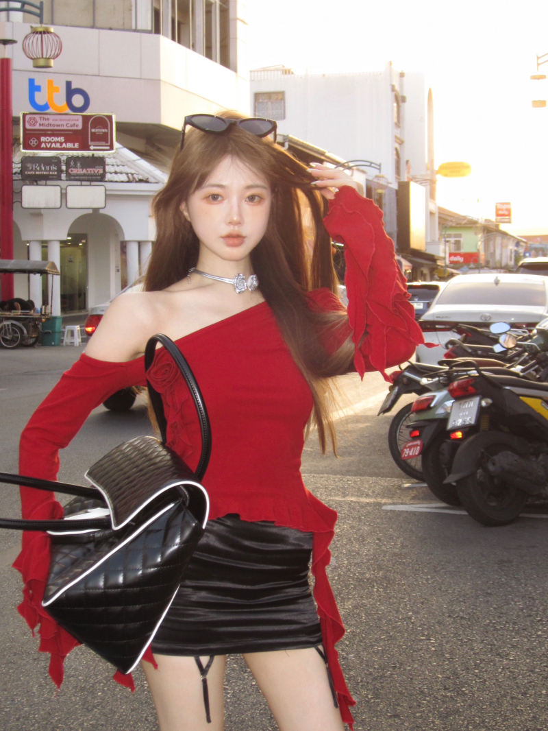 Real shot of burgundy sloping shoulder flower long-sleeved top for women in autumn and winter hot girl slimming T-shirt