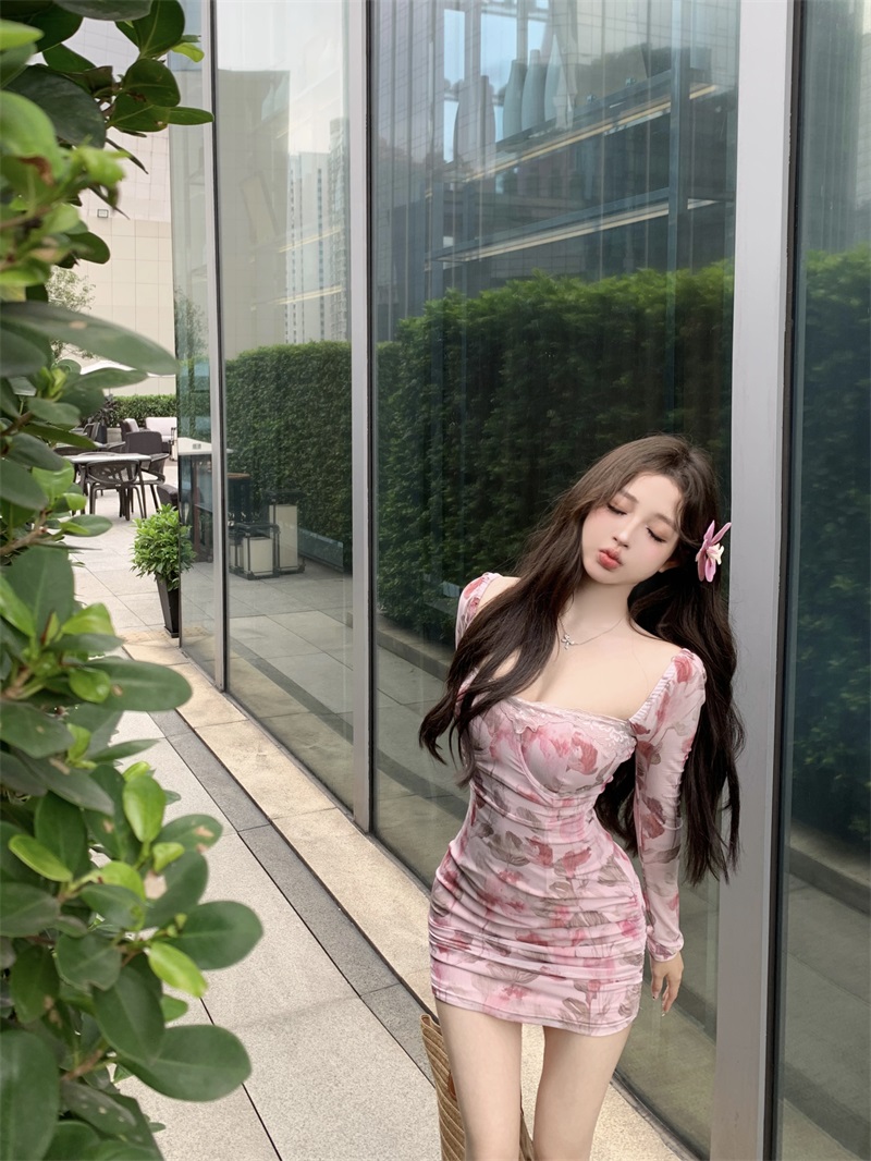 實拍甜欲姐姐蝴蝶蘭花卉包臀裙女春季新款長袖短款連衣裙