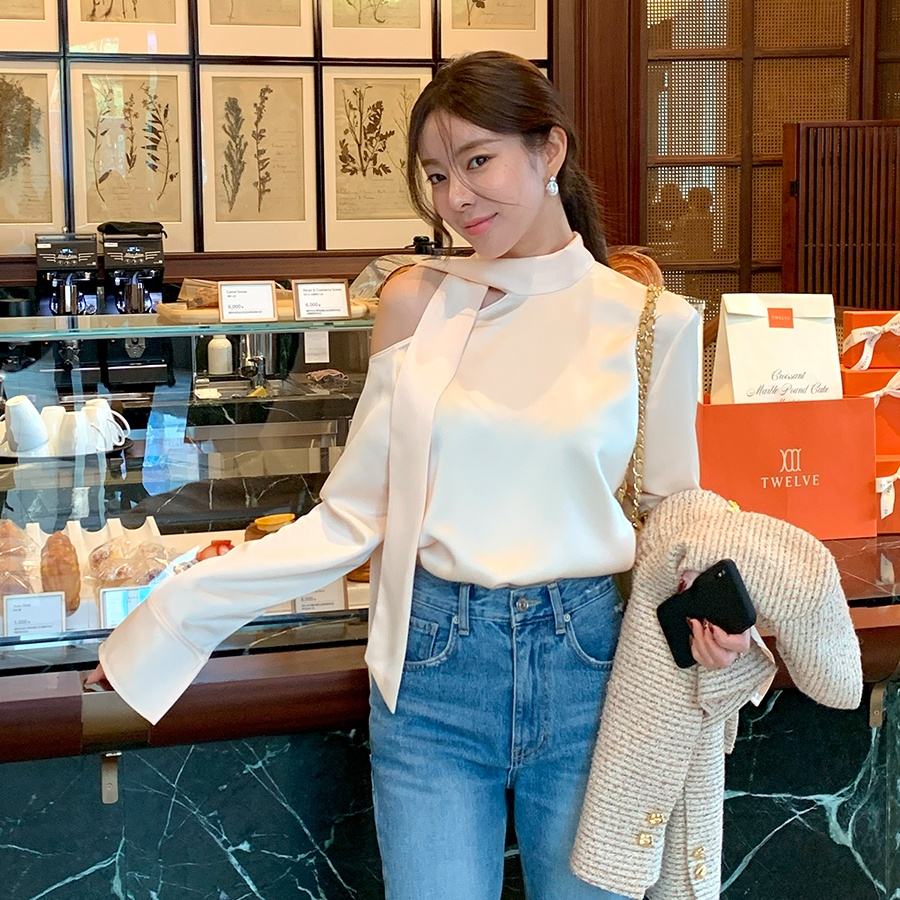 Added color Korean Dongdaemun French style high-end stand-up collar streamer oblique edge off-shoulder long-sleeved shirt top for women