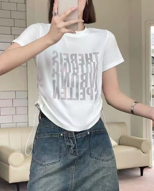 正肩印花修身美式t恤短袖女別致夏裝2024新款設計感短款上衣女潮