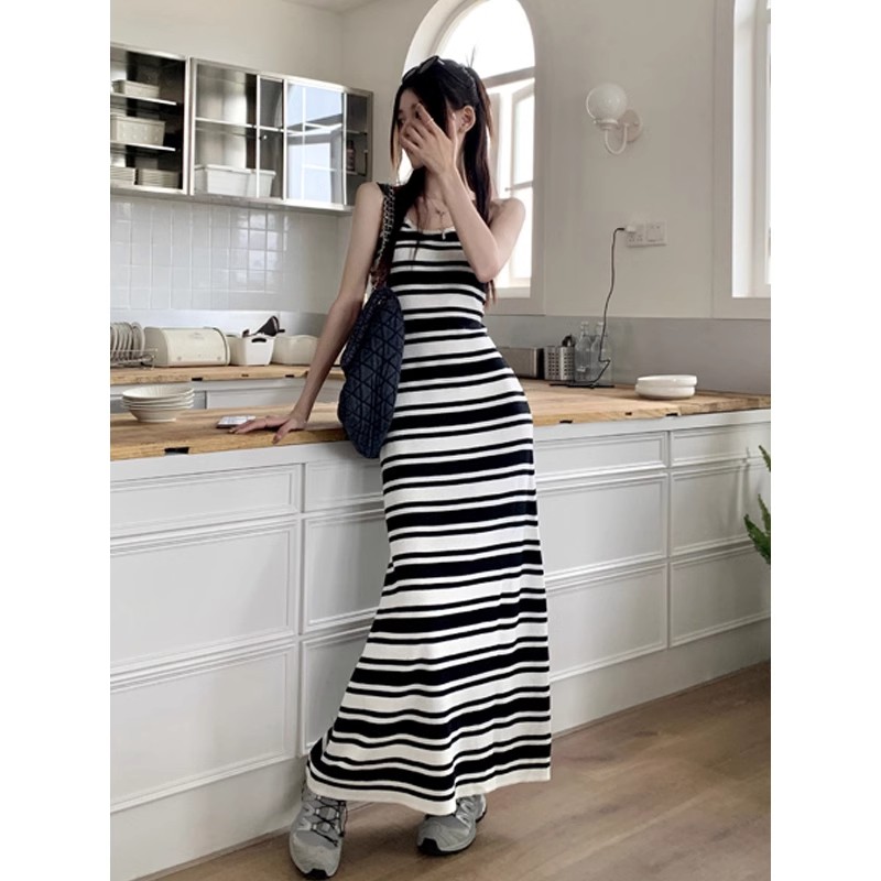 辣妹吊帶連衣裙夏季收腰顯瘦打底長裙包臀裙修身無袖淑女條紋