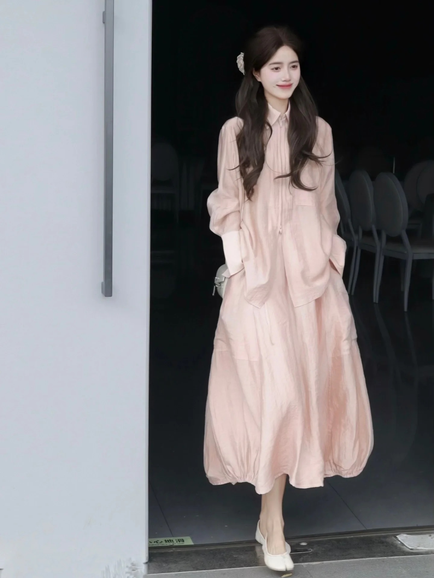 法式高級時尚洋氣套裝女早春2024新款小個子粉色襯衫半身裙兩件套