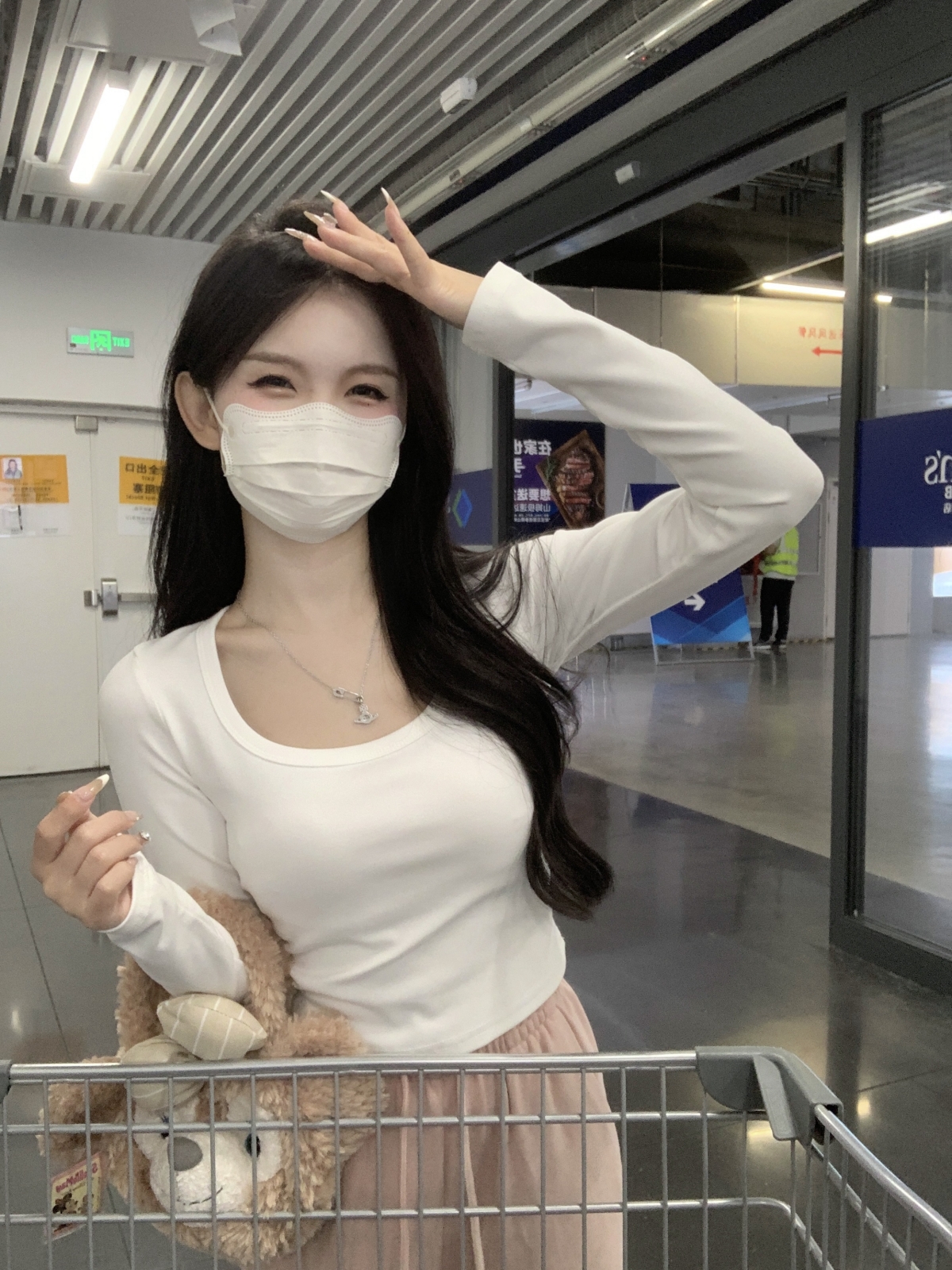 春秋上衣女新款韓系修身U領內搭打底衫T恤短款長袖別致緊身體恤衫