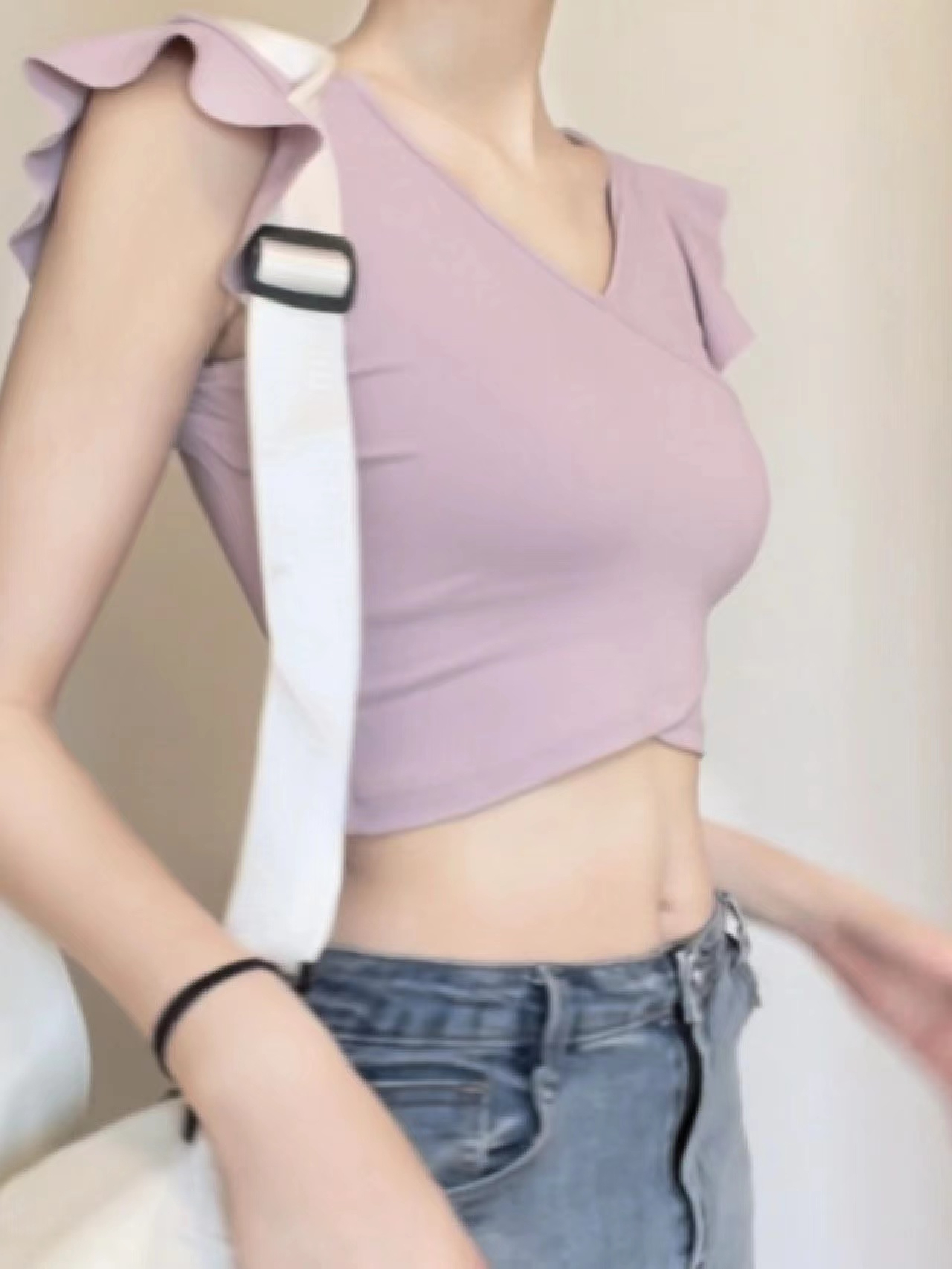 甜辣小上衣女2024夏季新款設計感飛飛袖瑜伽休閒緊身T恤內搭外穿