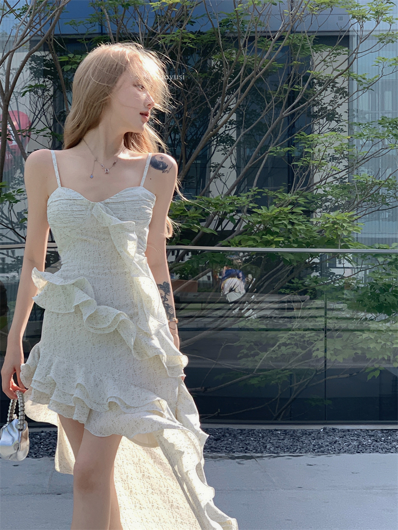 甜辣妹荷葉邊吊帶連衣裙仙女夏季碎花裙子不規則氣質海邊沙灘長裙