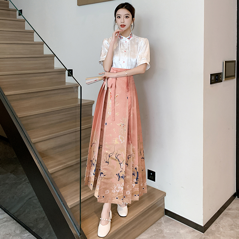 實拍 龍躍福年新款漢服龍年馬面裙女新中式國風刺繡襯衣日常套裝