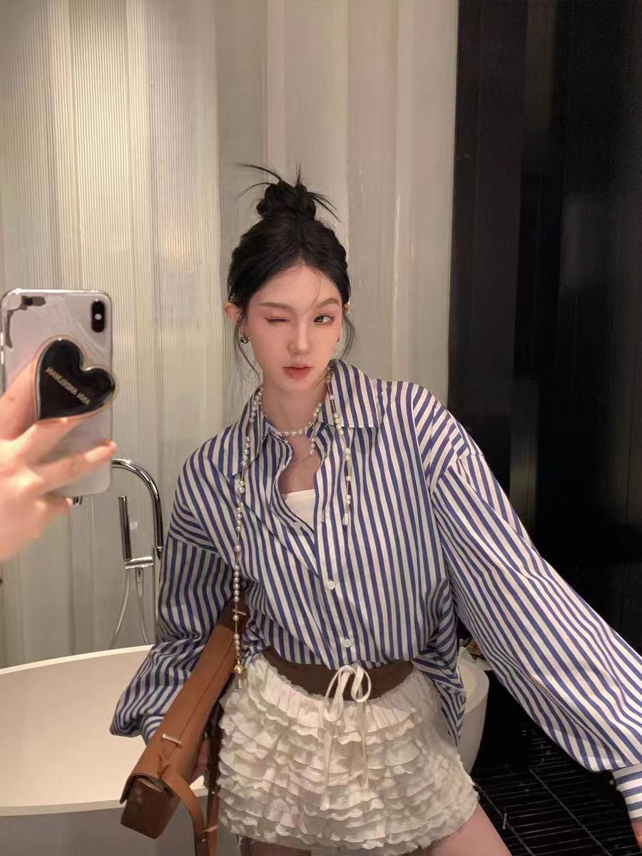 區區歐陽 豎條紋藍色襯衫外套女春季設計感小眾寬鬆襯衣長袖上衣