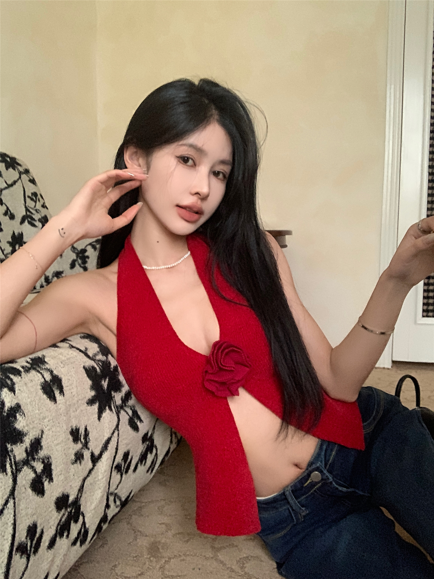 Real shot~Red three-dimensional flower halter top summer retro hot girl low-cut halter top