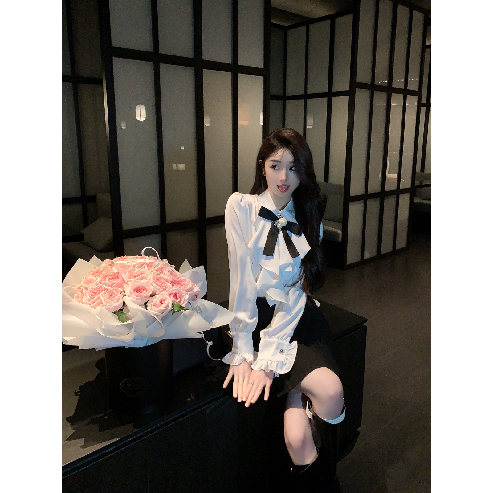 春季白色緞面襯衫蝴蝶結法式甜美別致上衣宮廷漂亮小衫