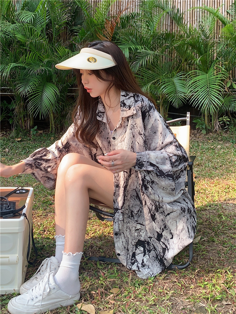 實拍~大碼韓版氣質復古水墨畫扎染鹽系襯衫女寬鬆顯瘦長上衣