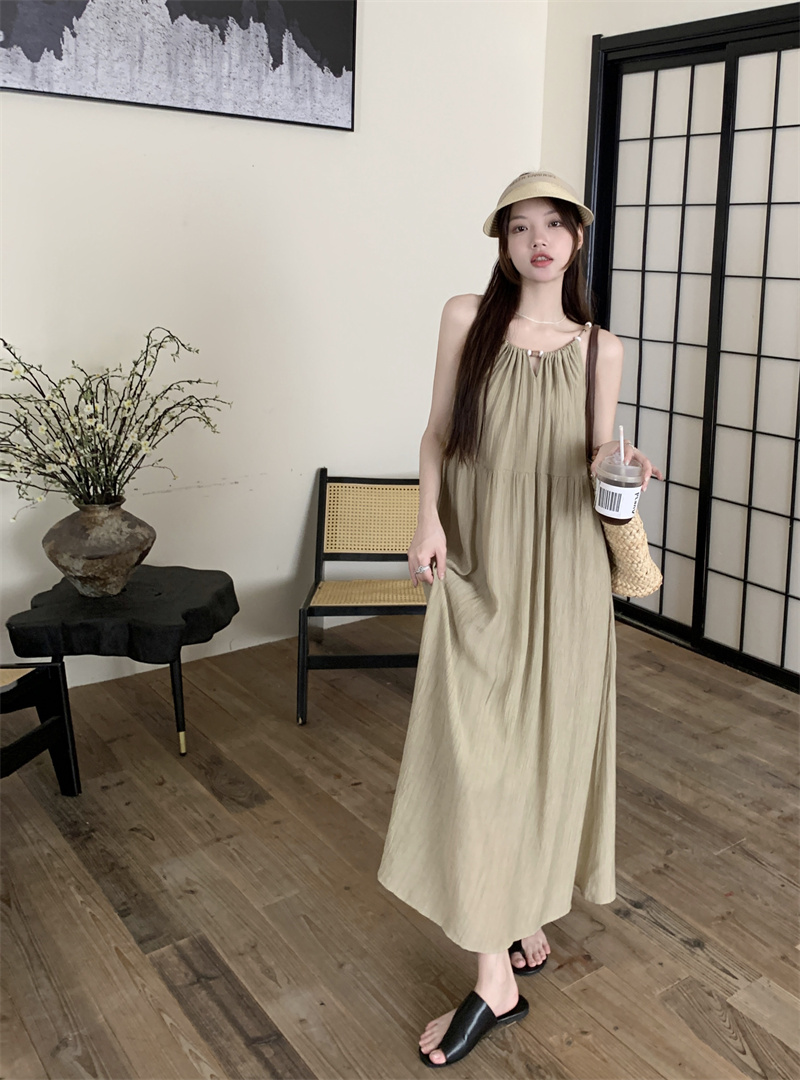 實拍~溫柔風氣質掛脖無袖吊帶連衣裙夏季顯瘦懶人風飄飄裙