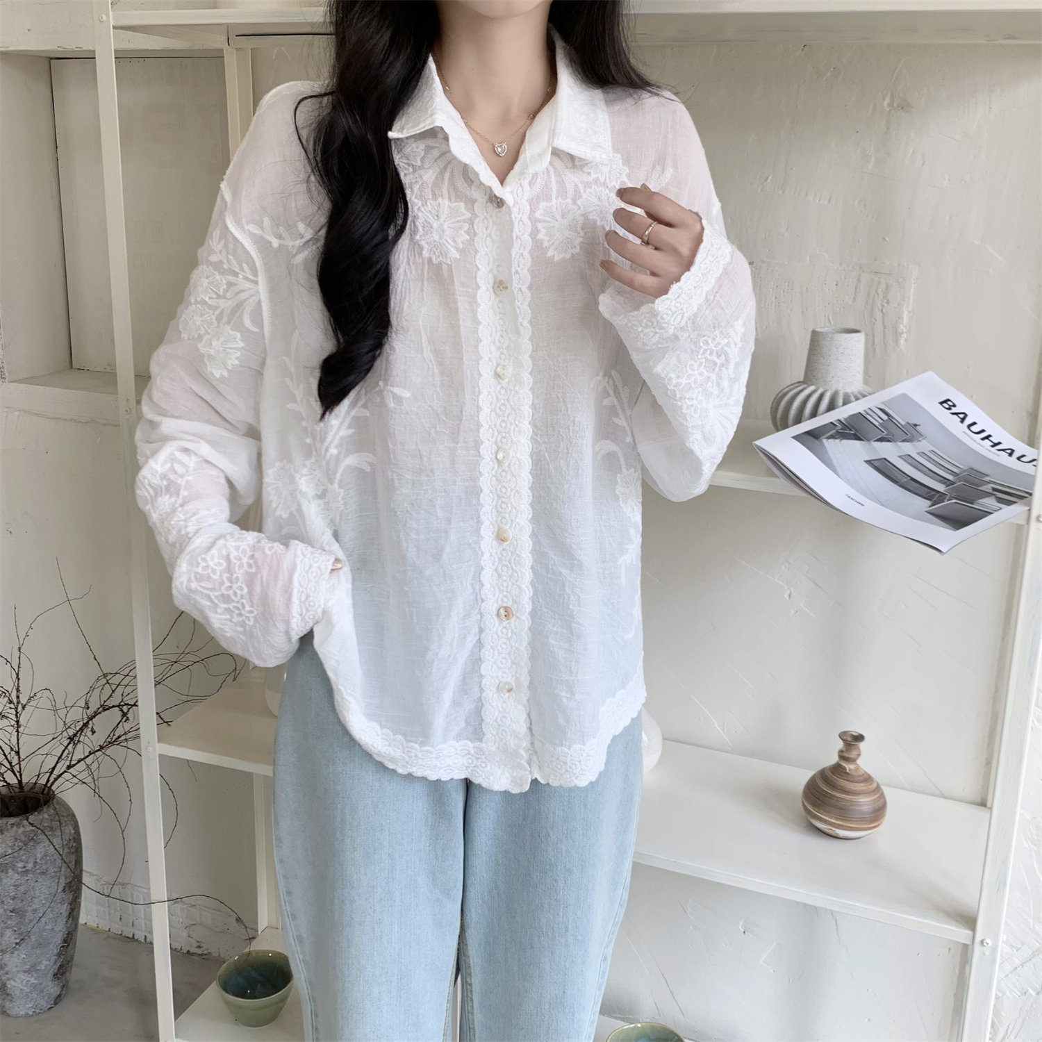 法式浪漫小衫鏤空蕾絲拼接襯衫女夏季新款翻領上衣重工刺繡襯衣潮