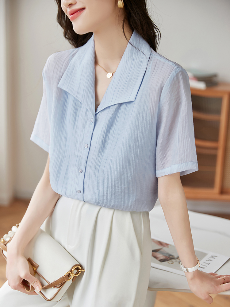 淡淡藍天絲短袖襯衫女高級肌理紋2024年夏季新款寬鬆休閒上衣