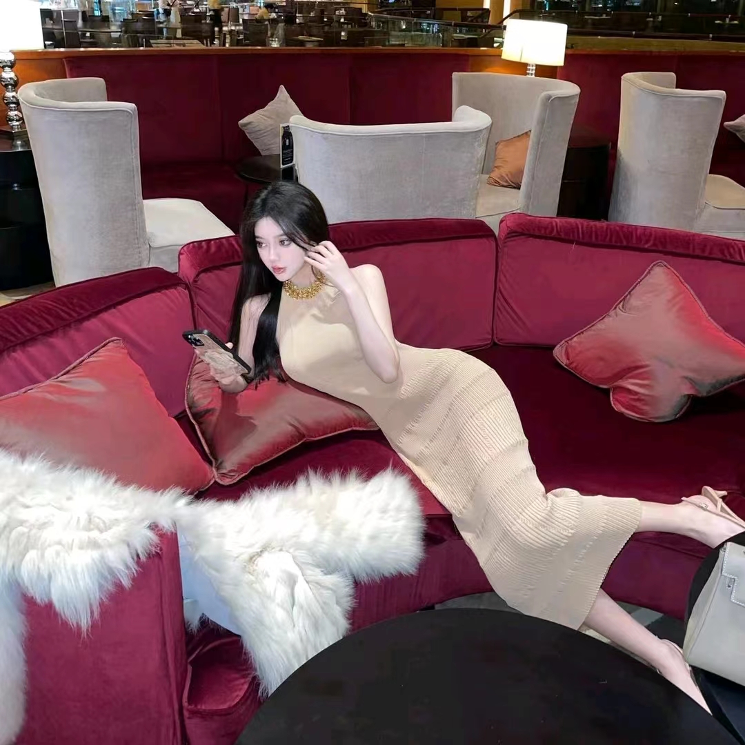 香香重工釘珠針織女裝連衣裙時尚春季高級感氣質修身顯瘦連衣裙