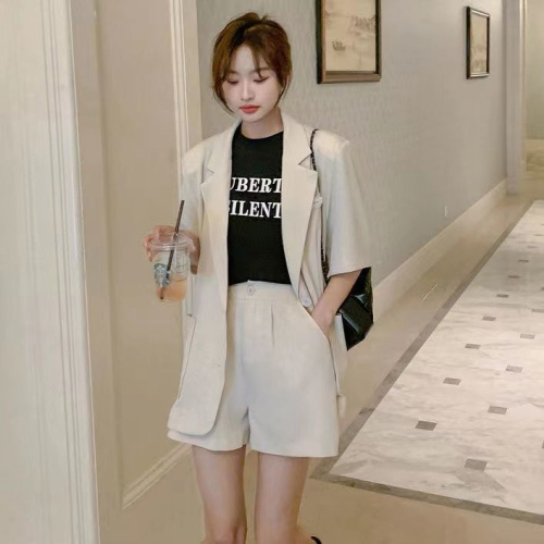 时尚小西装套装女士薄款2024夏季新款韩版休闲西服外套短裤两件套