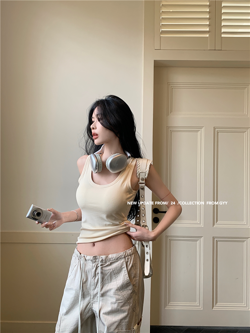 Real shot of beautiful back sports camisole for women in summer new Hong Kong style U-neck hottie top with bra