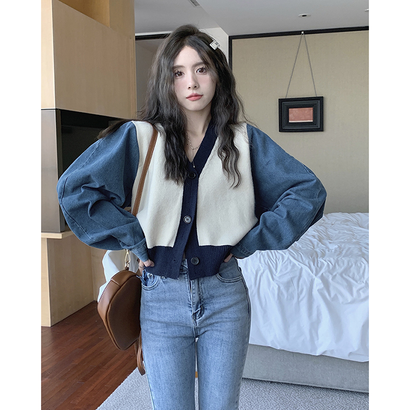 撞色長袖毛衣開衫女秋冬新款牛仔拼接設計感V領短款寬鬆針織上衣