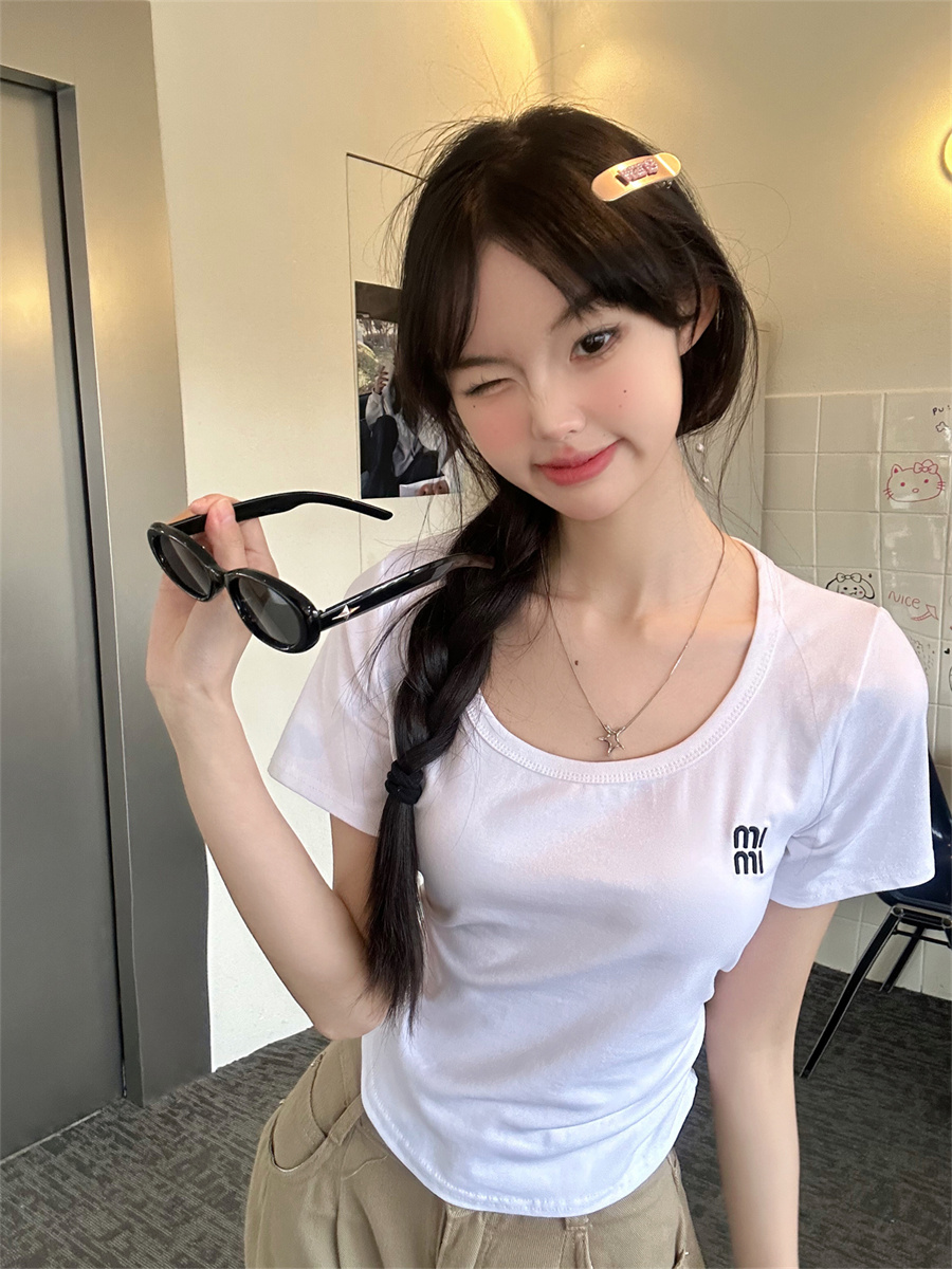 實拍純色刺繡字母親膚圓領短袖T恤女夏彈褶皺收腰短上衣