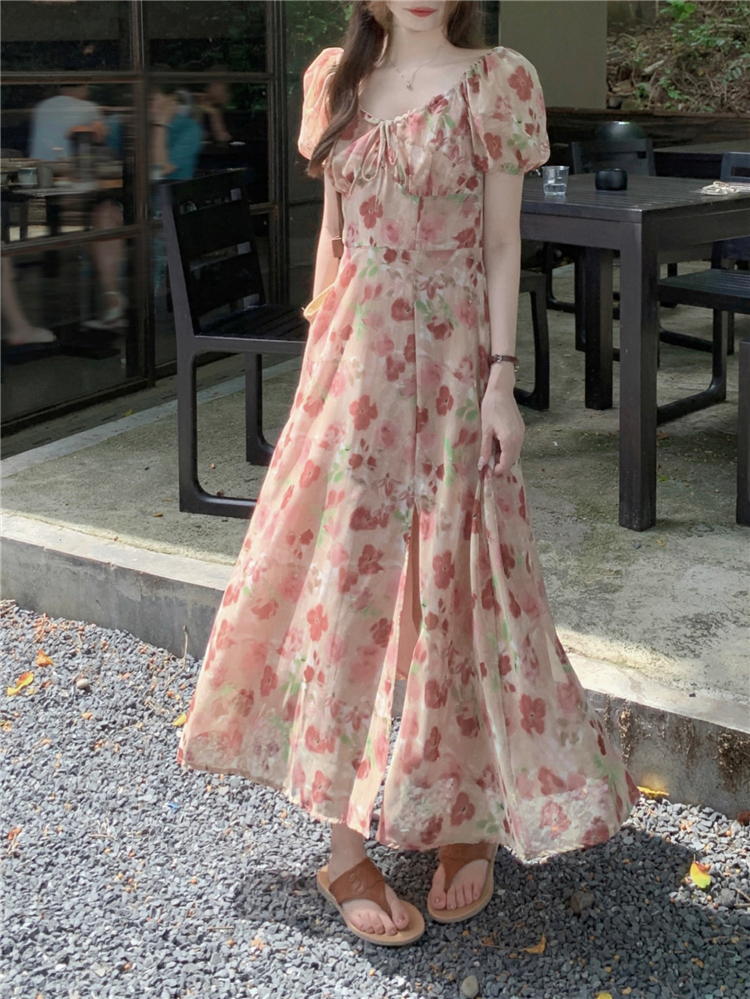 Real shot!  Sfumato floral dress for women, gentle style, waist slimming, square neck, puff sleeves, tea break long skirt
