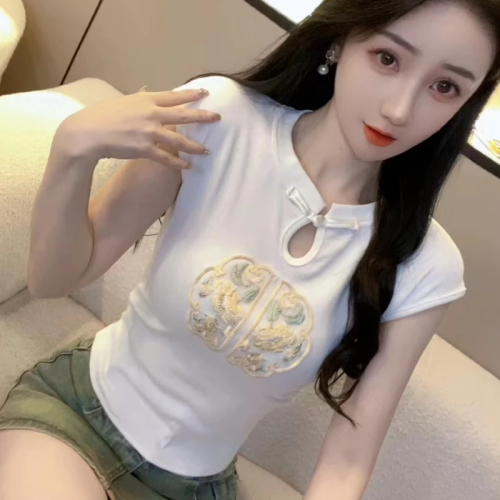 National style new Chinese style plate button T-shirt 2024 new embroidered high-end slim top with stylish slimming top