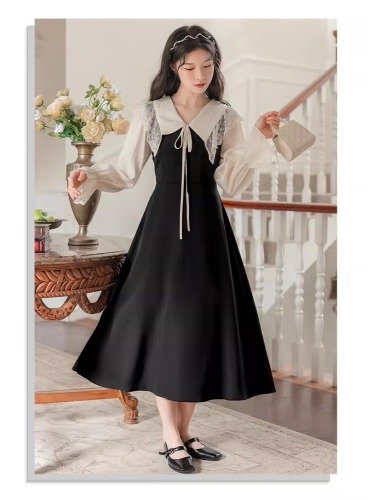 2024春秋法式赫本风娃娃领长袖连衣裙子设计感小众气质假两件小黑
