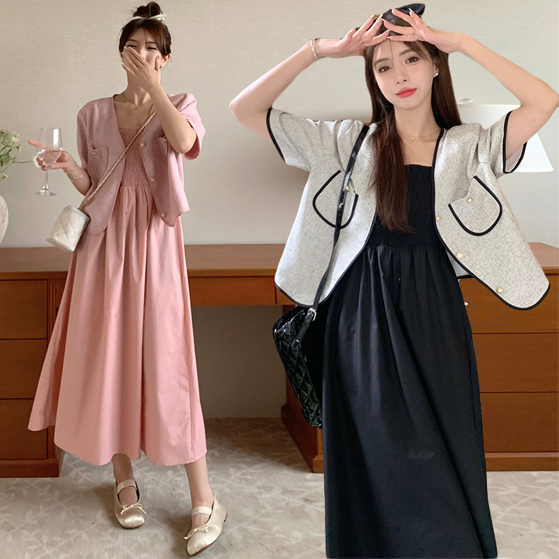 9043+9048實拍~大碼夏小香風單排扣氣質短外套女+壓褶純色吊帶裙