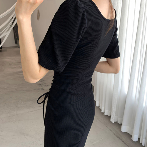黑色连衣裙女2024夏新款方领收腰显瘦气质赫本风长裙