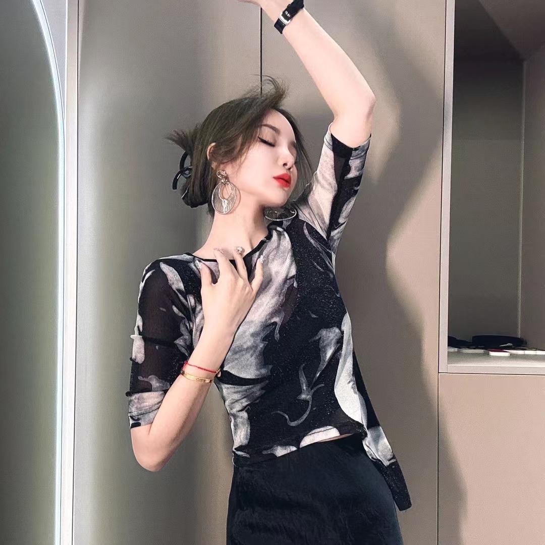 2024春裝上新修身顯瘦氣質不規則水墨畫t恤上衣女8870