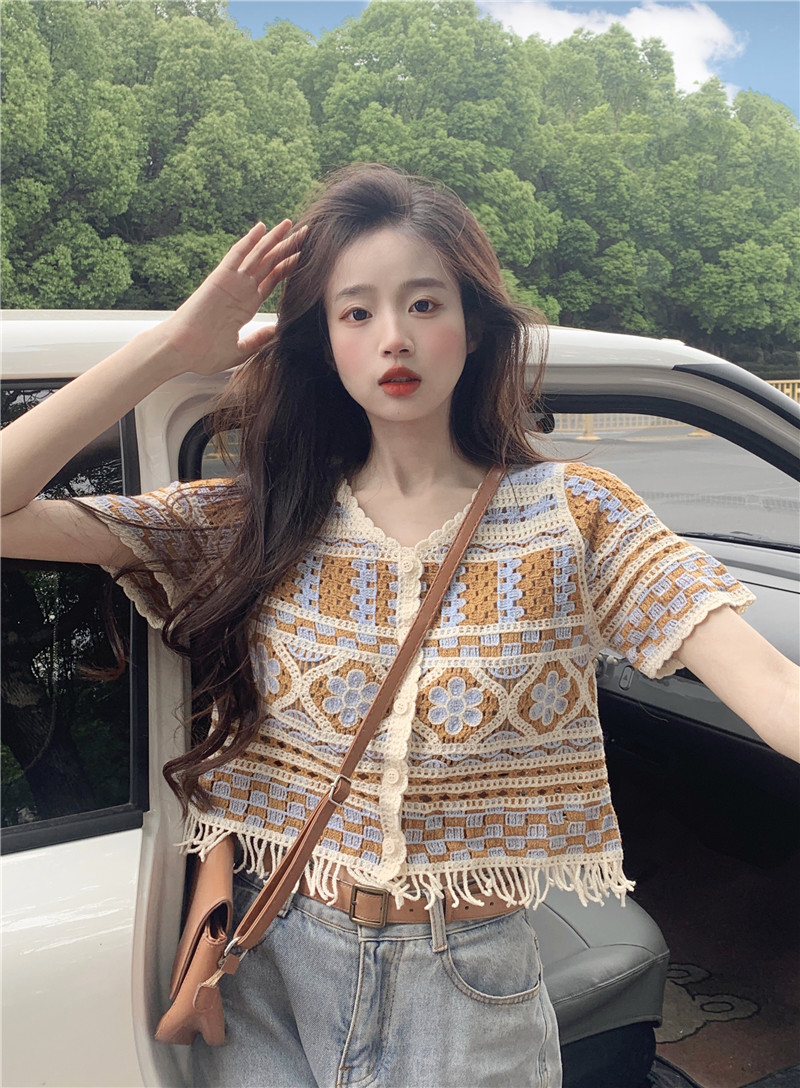 Actual shot~French contrasting color crochet hollow design short short-sleeved summer new retro top