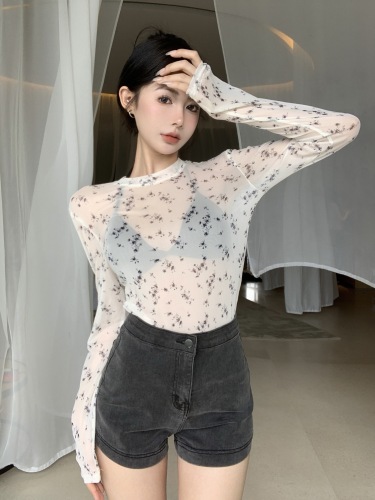 Actual shot of Korean style mesh slightly see-through floral bottoming thin top with high waist and slimming A-line casual pants and hot pants