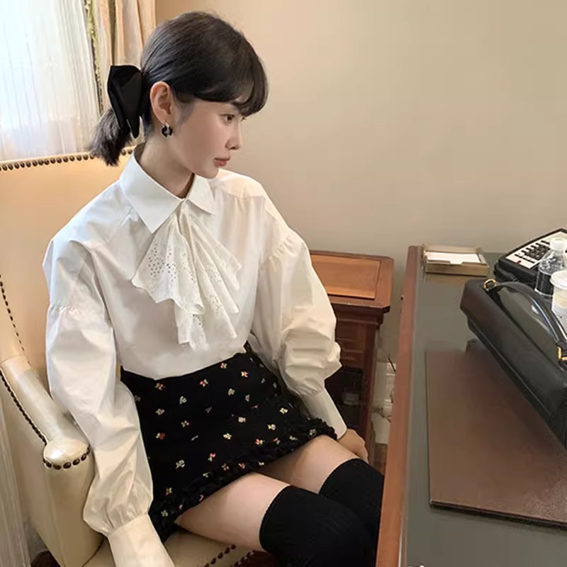 法式蕾絲花邊白襯衫女新款早春泡泡長袖上衣疊穿內搭打底襯衣秋冬