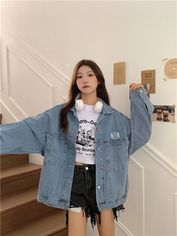 Real shot of denim jacket for women, spring and autumn retro high-end niche loose lazy style jacket top trendy ins
