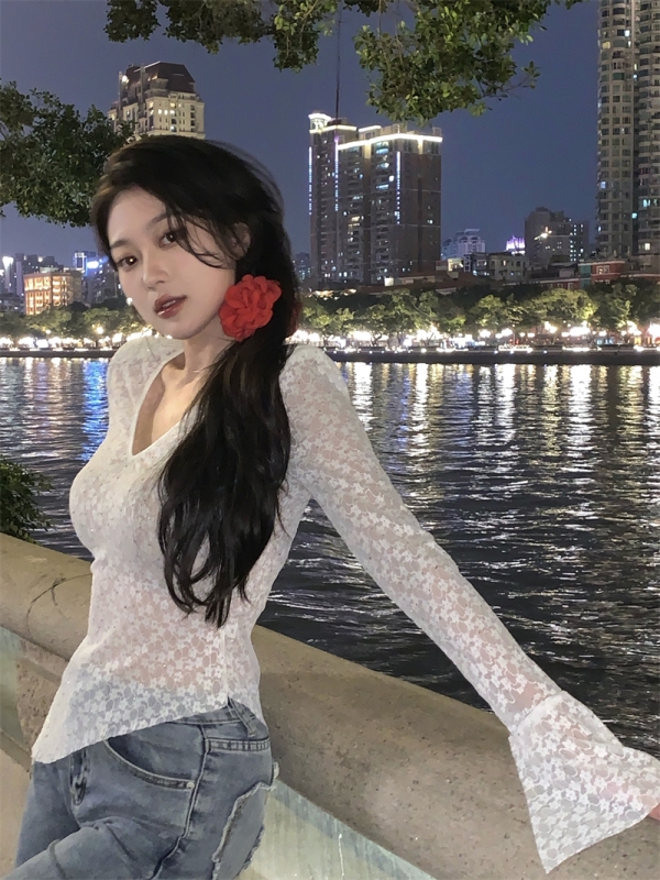 實拍 純欲甜辣風性感V領蕾絲衫喇叭袖修身顯瘦不規則上衣女