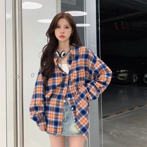 Real shot of American retro classic plaid shirt women's jacket spring and summer thin cardigan new loose top shirt