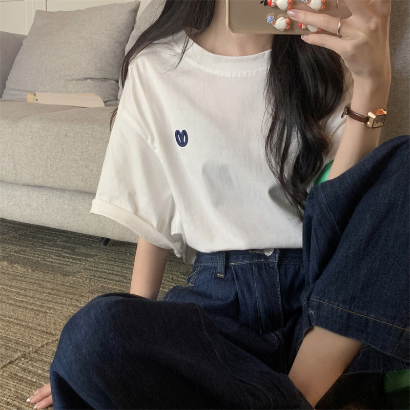 實拍  夏季新款寬鬆刺繡套頭短袖T恤女