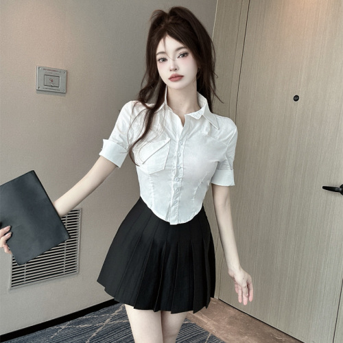 White short-sleeved shirt, pleated short skirt for little people in summer, two-piece suit for hot girls who want to lose age and look slimmer