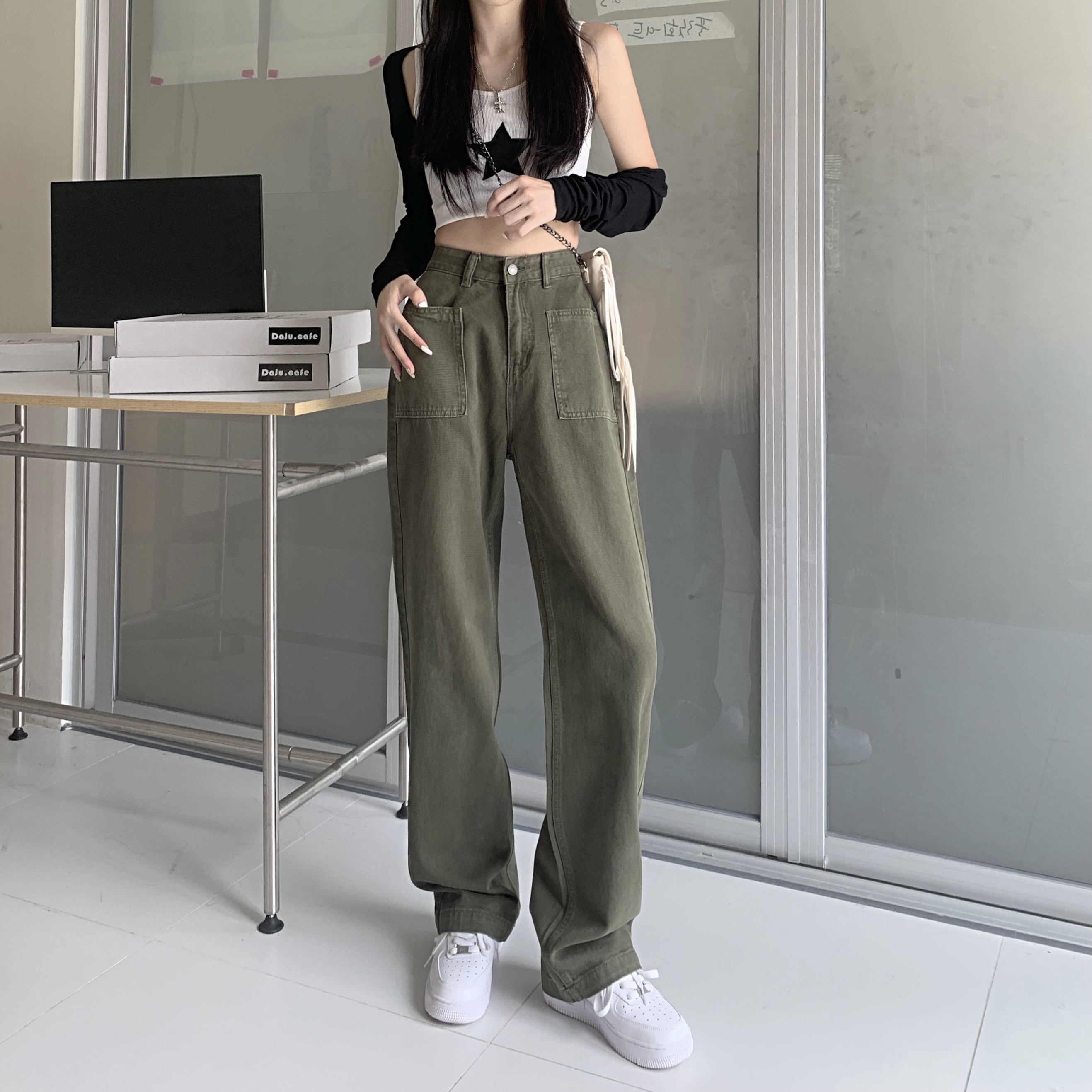 Actual shot of 2024 spring army green jeans for women, high-waisted, loose, slim, straight-leg wide-leg floor-length pants for small people