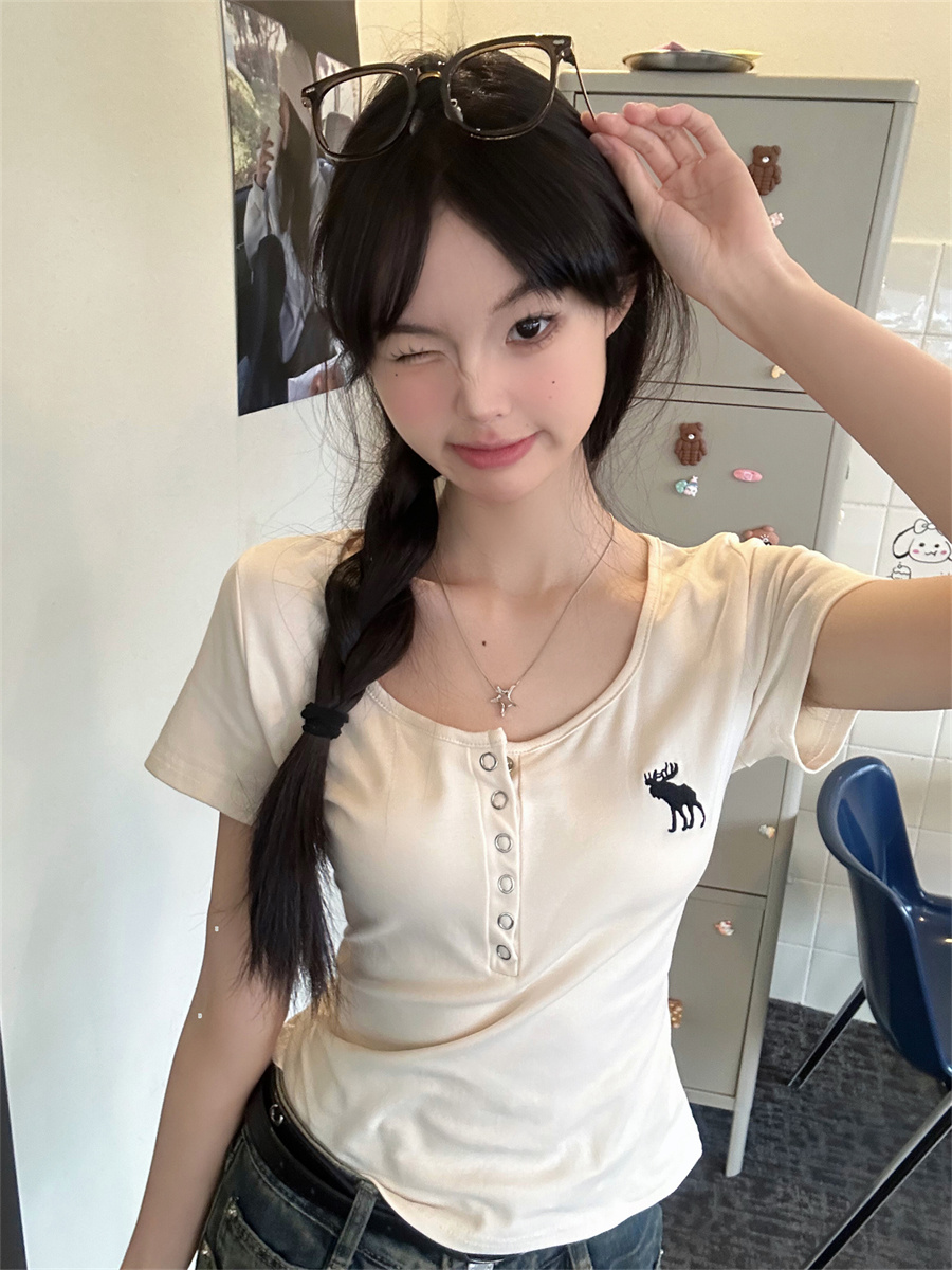 實拍美式復古正肩短袖T恤女夏U領紐扣打底衫彈力刺繡上衣