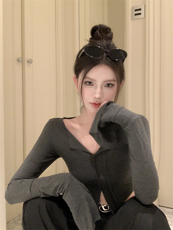 實拍~深灰色微喇純欲T恤女秋季修身顯瘦辣妹緊身上衣