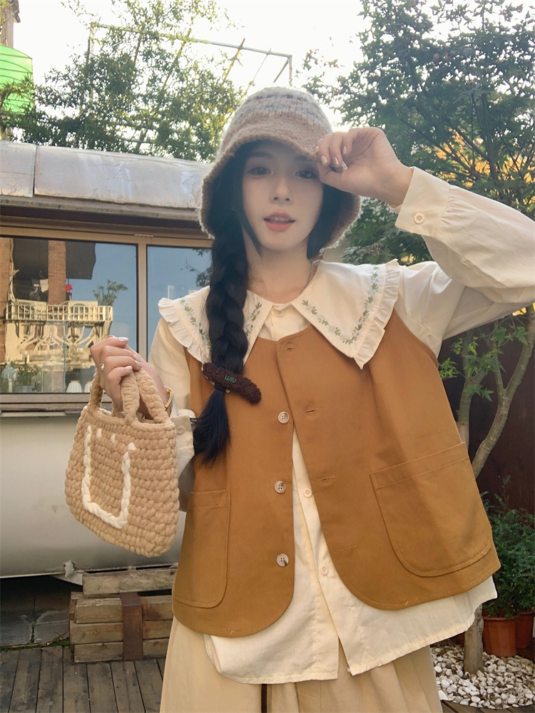 實拍 新款復古刺繡娃娃領長袖襯衫女+口袋寬鬆短款馬甲上衣套裝