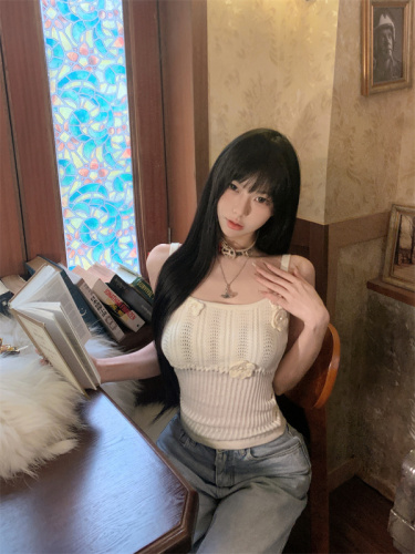 Real shot of Milky Trap Design niche flower knitted camisole women's inner layering top