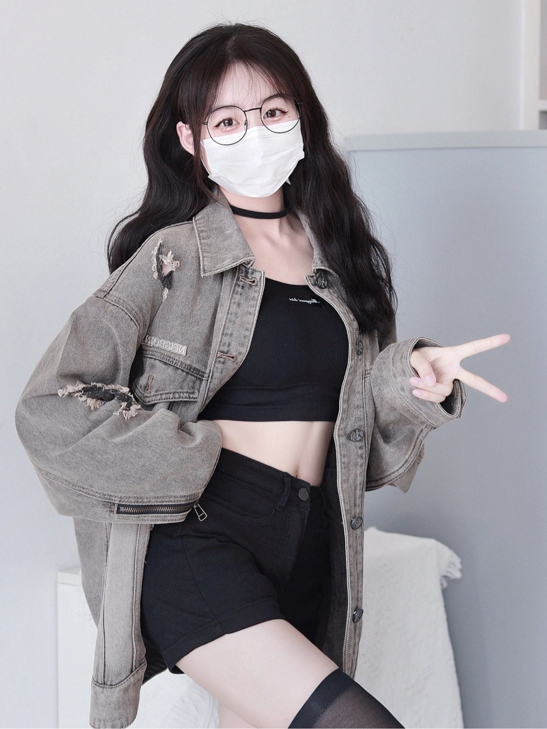 美式復古水洗破洞長袖牛仔外套女春季小眾設計感顯瘦翻領夾克上衣