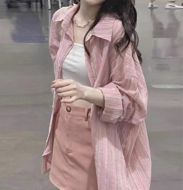 春裝新款大碼女裝韓國chic粉色條紋襯衫設計感慵懶風防曬襯衣