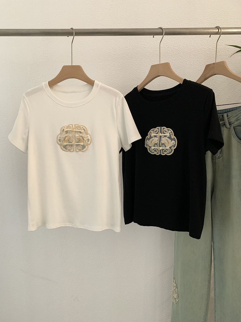新中式盤扣刺繡國風短袖t恤女2024年早春新款小眾設計感小衫上衣