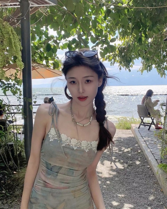 純欲風茶歇油畫印花吊帶連衣裙修身顯瘦開叉長裙